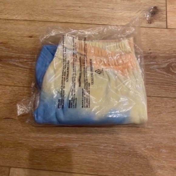 Revolve Tie-Dye Sweat Shorts - Women's Small - Lounge Shorts - Picture 3 of 6